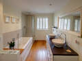 maison mitoyenne placée au milieu de la rangée Garching 03 salle de bain 13131