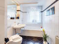 appartement style maisonnette München Lerchenau 01 salle de bain 13603