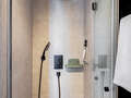 appartement style maisonnette avec mezzanine München Glockenbachviertel 01 salle de bain 13995