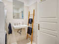 appartement sous les toits München Neuhausen 01 salle de bain 14555