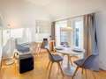 appartement sous les toits München Neuhausen 02 pièce à vivre 14695