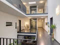 appartement avec terrasse sur le toit München Menterschwaige 01 escalier dans l‘immeuble 14914