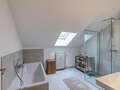 appartement sous les toits München Solln 01 salle de bain 15038