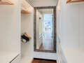 appartement avec mezzanine München Obergiesing 01 Penderie intégrée 15054