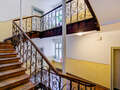 appartement avec mezzanine München Westend 01 escalier dans l‘immeuble 5354
