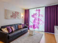 studio München Arabellapark 01 pièce à vivre 7848