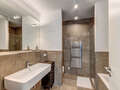 appartement München Ludwigsvorstadt 01 1ère salle de bain 9983